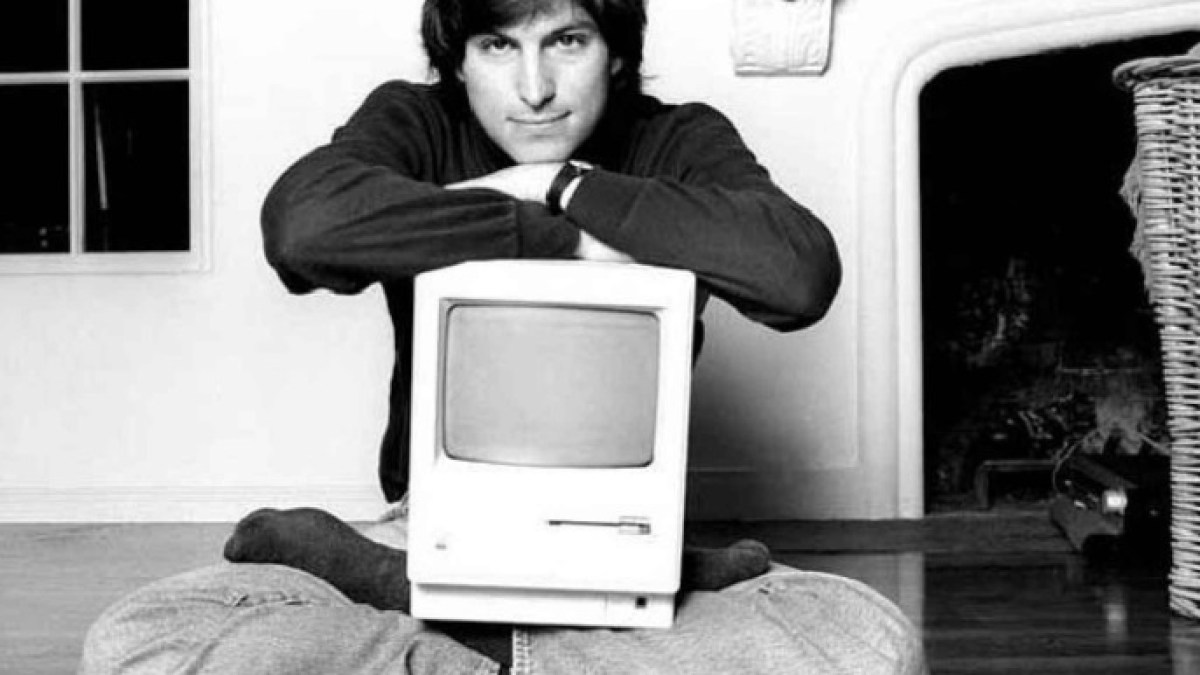 ممتلكات نادرة لستيف جوبز في المزاد العلني