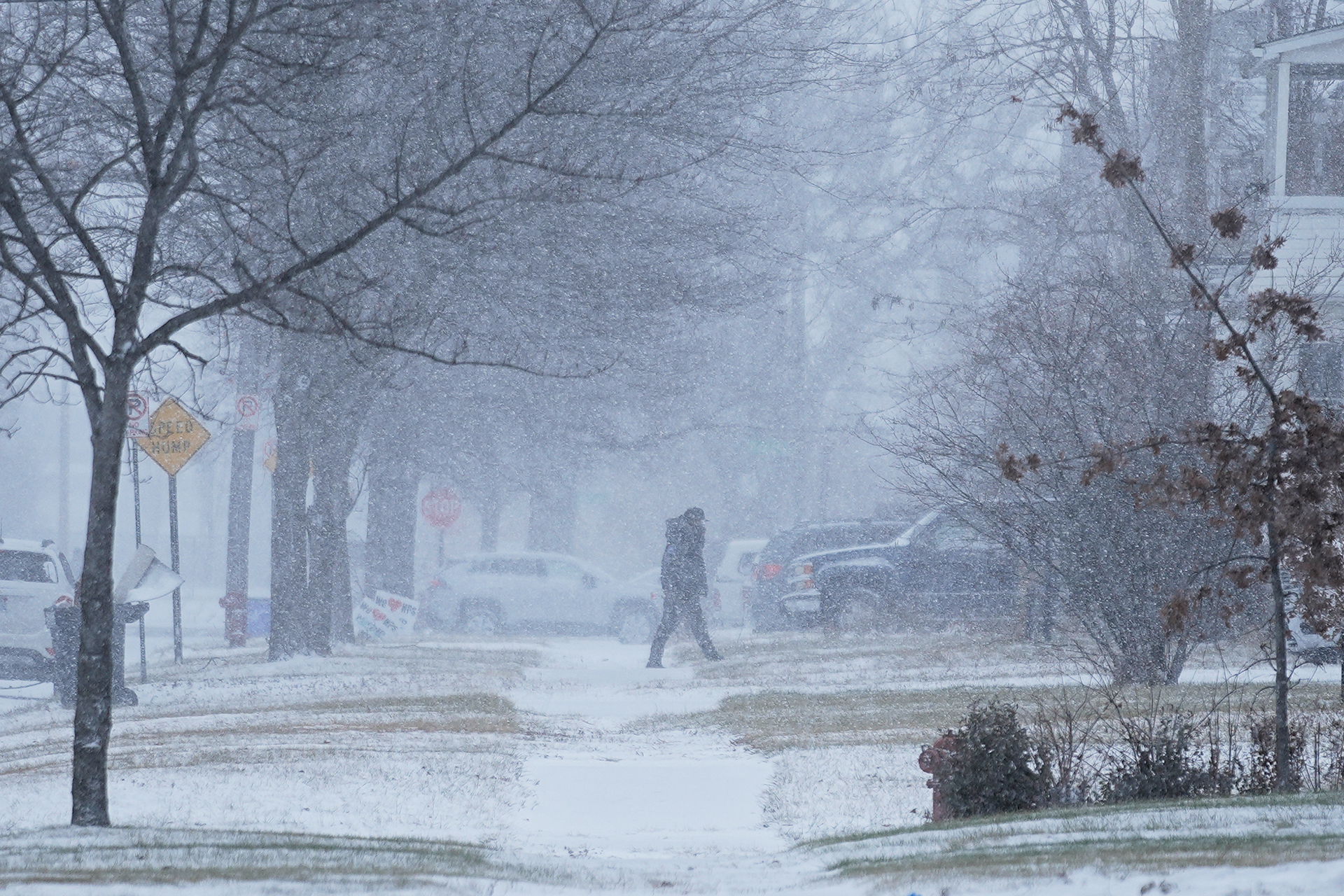 موجة قطبية تضرب الولايات المتحدة وتهدد بشلل واسع في الحياة اليومية