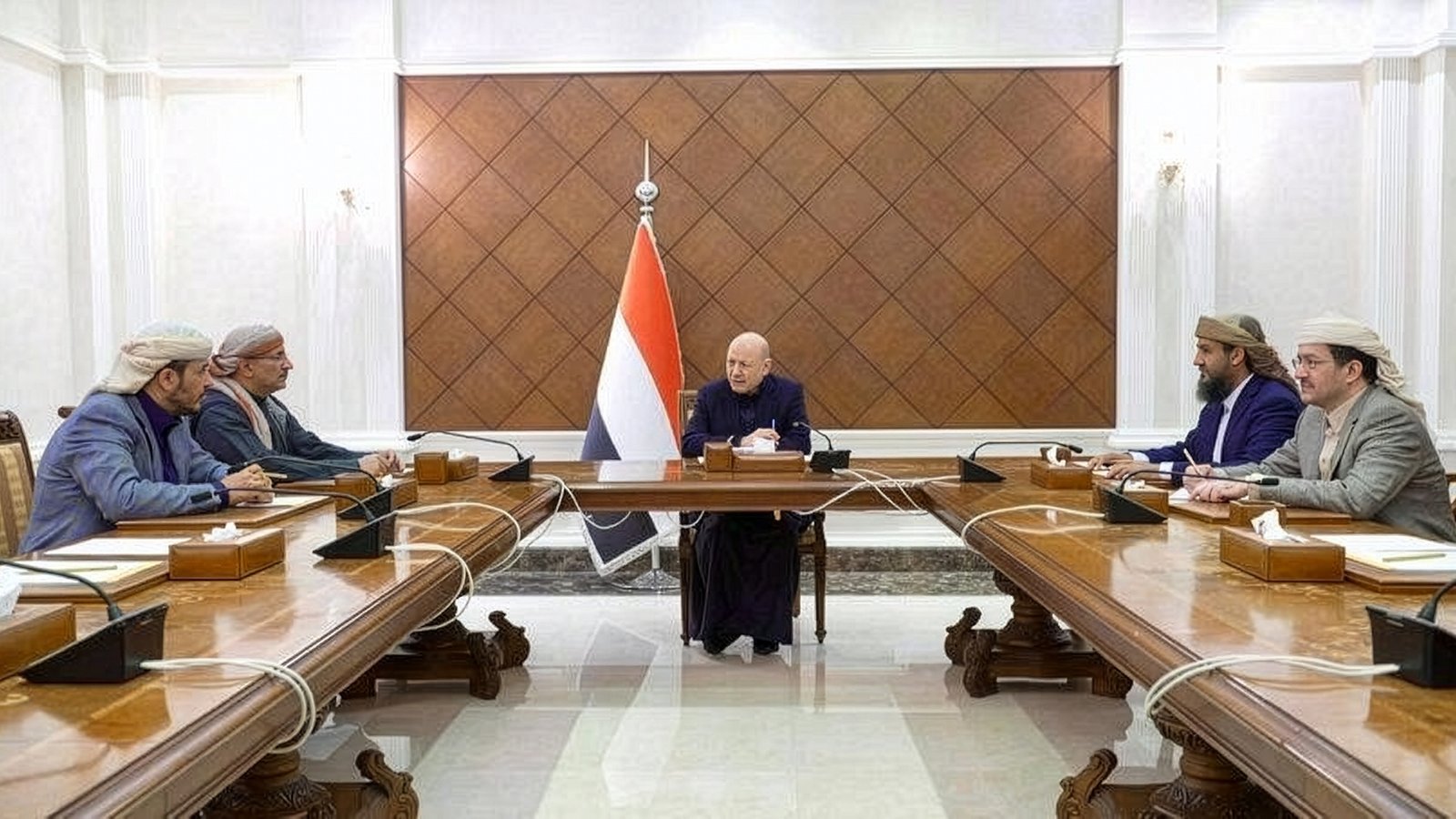 وكيل وزارة العدل اليمنية للجزيرة: الزبيدي أخطأ الحسابات ووصل إلى نهاية مأساوية 4 image 1767773150