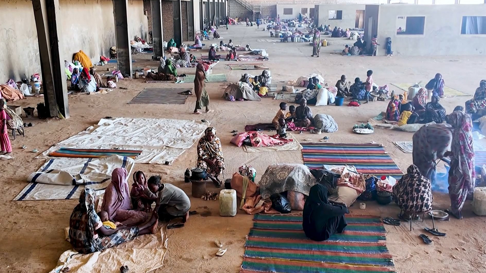 ظروف إنسانية صعبة يواجهها النازحون في مدينة الأبيض السودانية