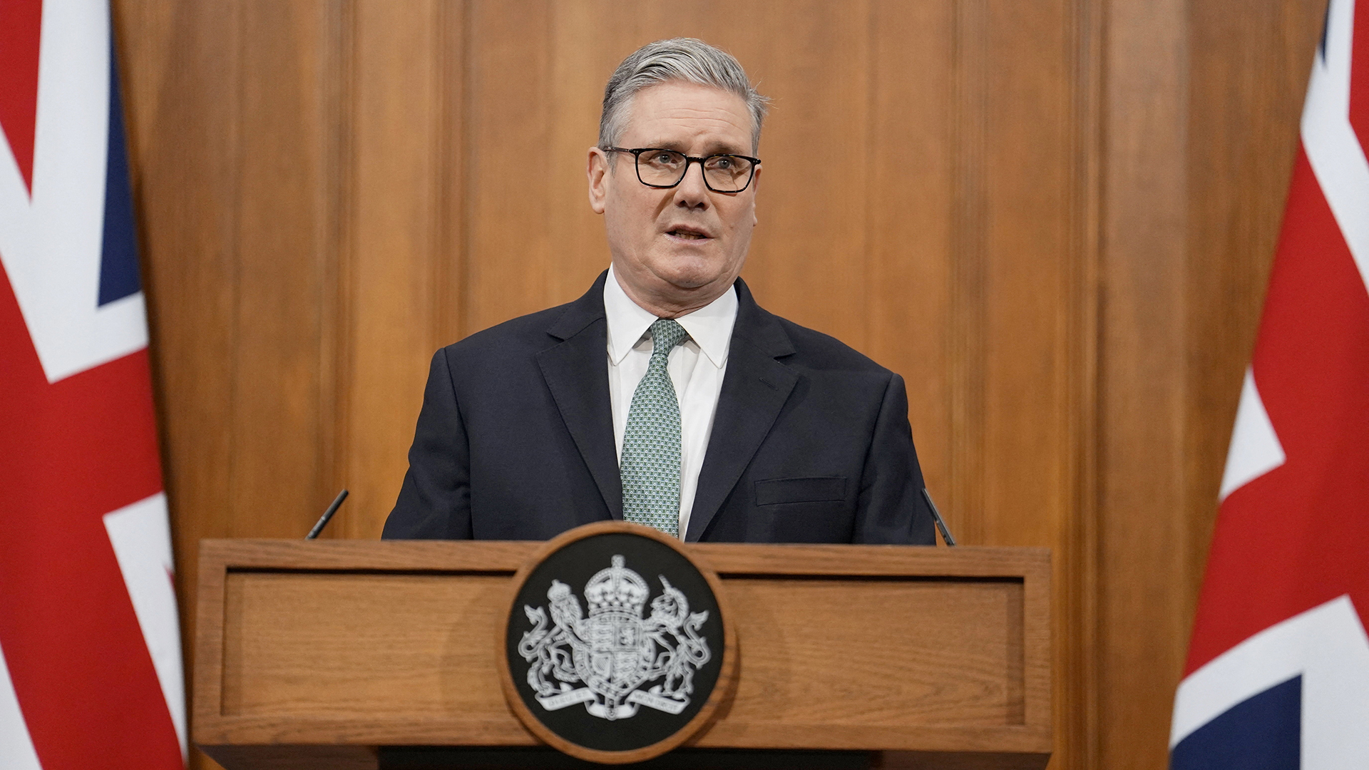 ستارمر يؤكد: مستقبل غرينلاند يخص شعبها والدانمارك