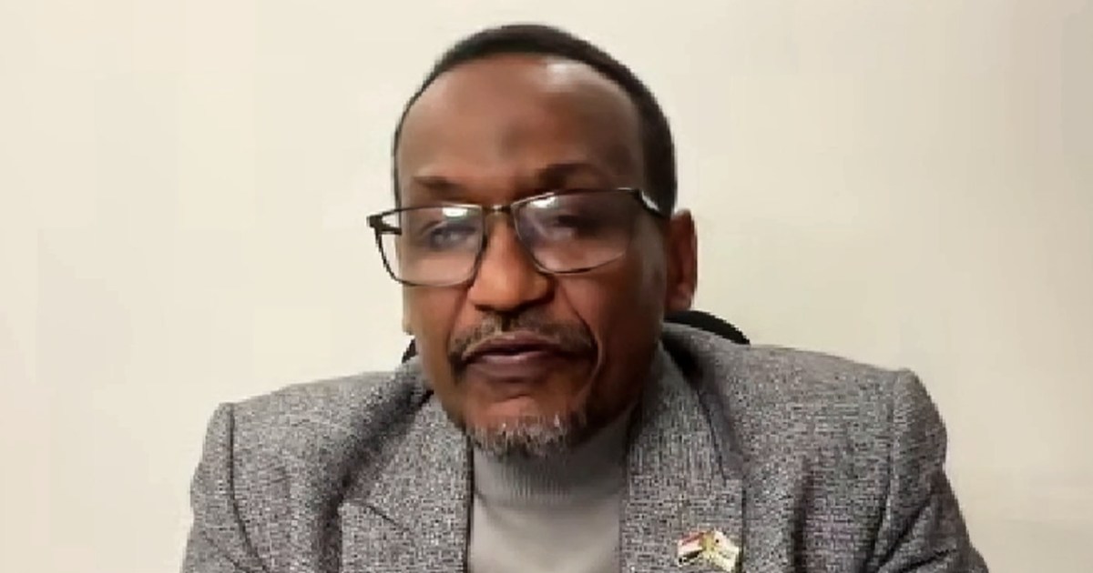 مشادة بين مذيع الجزيرة مباشر و"الدعم السريع" بسبب احتجاز صحفي