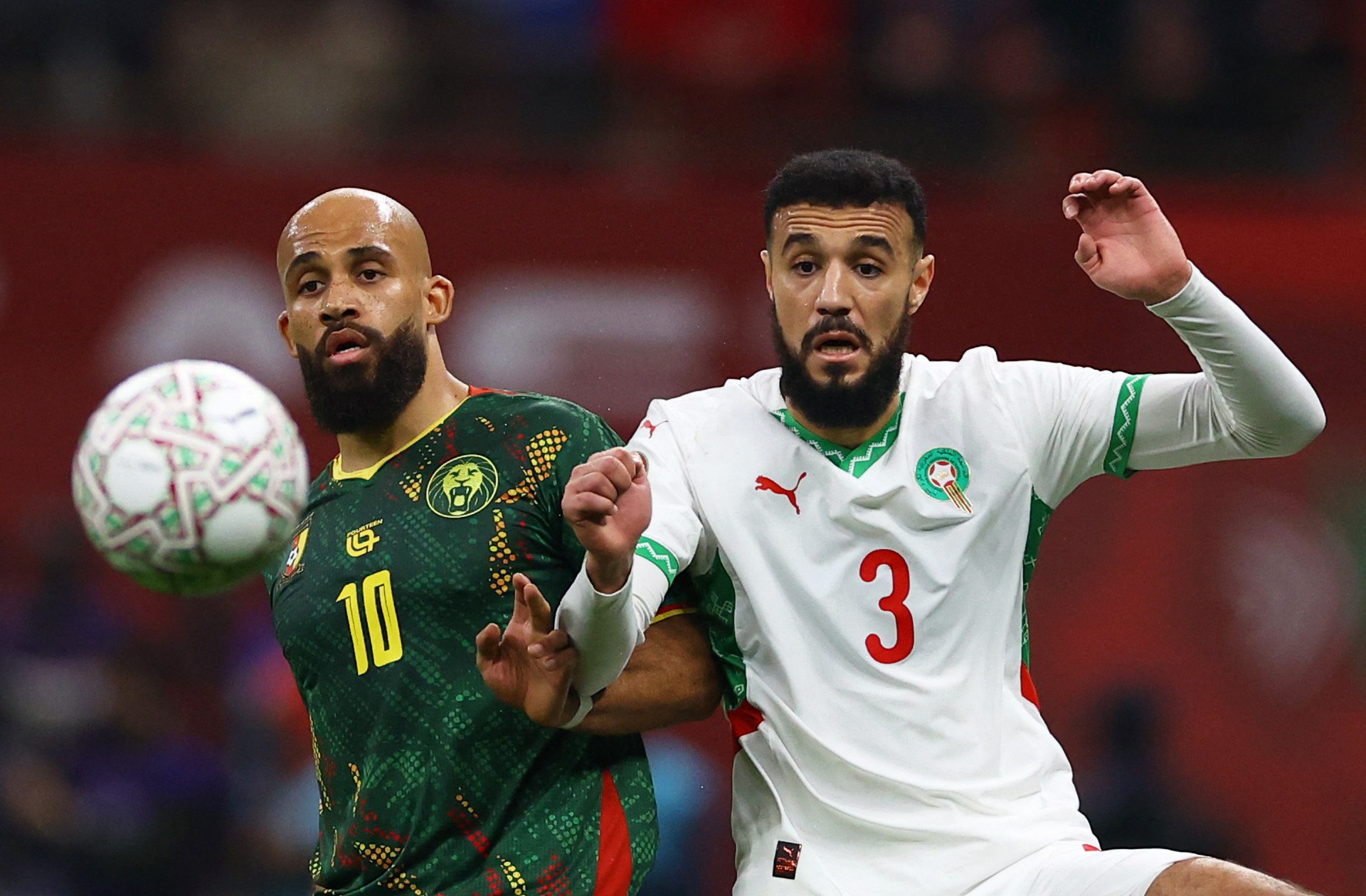 مانشستر يونايتد يدعم مدافعه المغربي قبل مواجهة نيجيريا