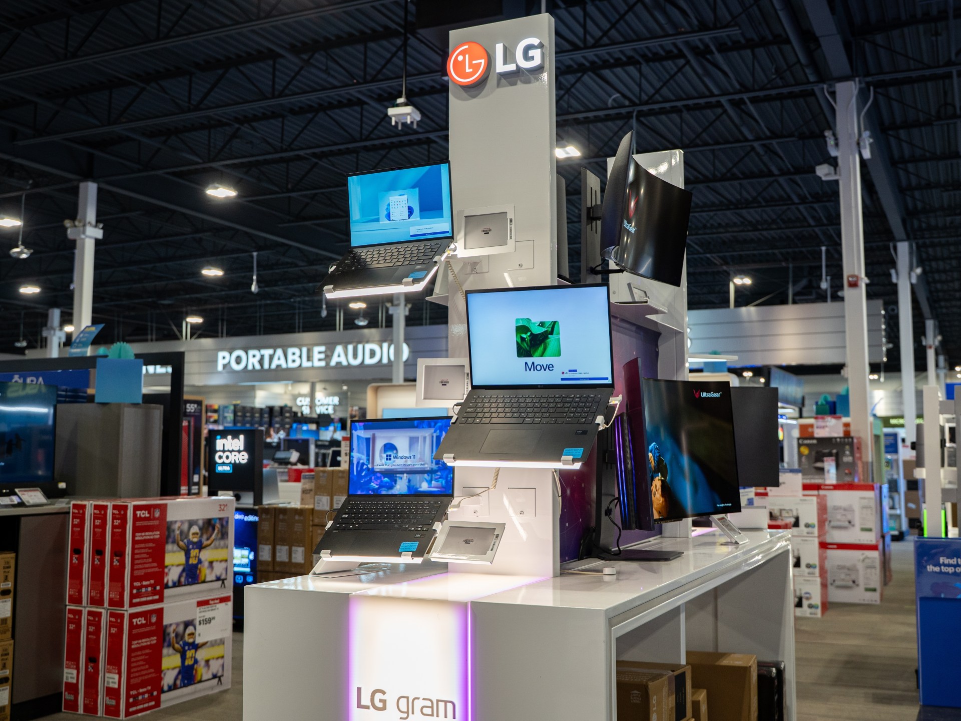 "إل جي" تكشف عن أخف حاسوب في العالم