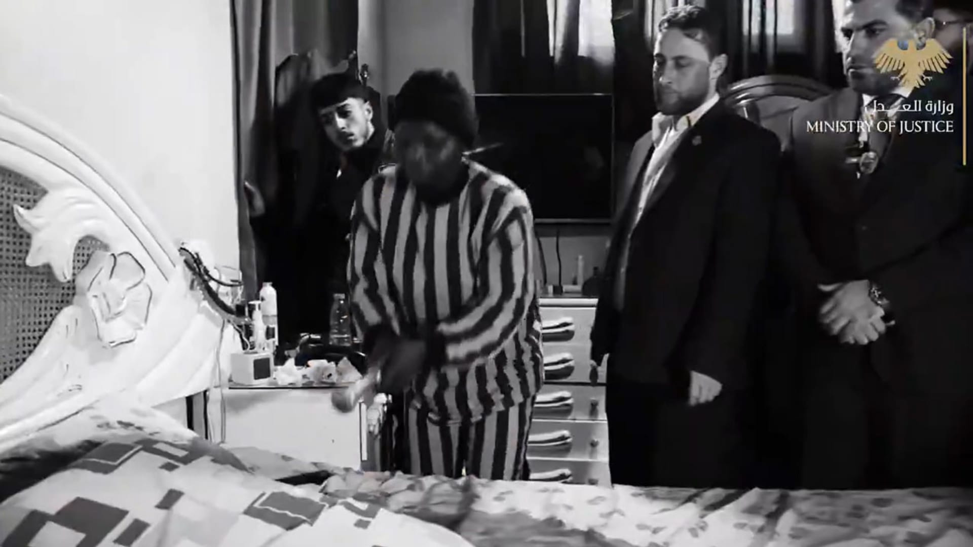 سوريا.. فيديو خادمة هدى شعراوي تعيد تمثيل كيف قتلت الفنانة على سريرها