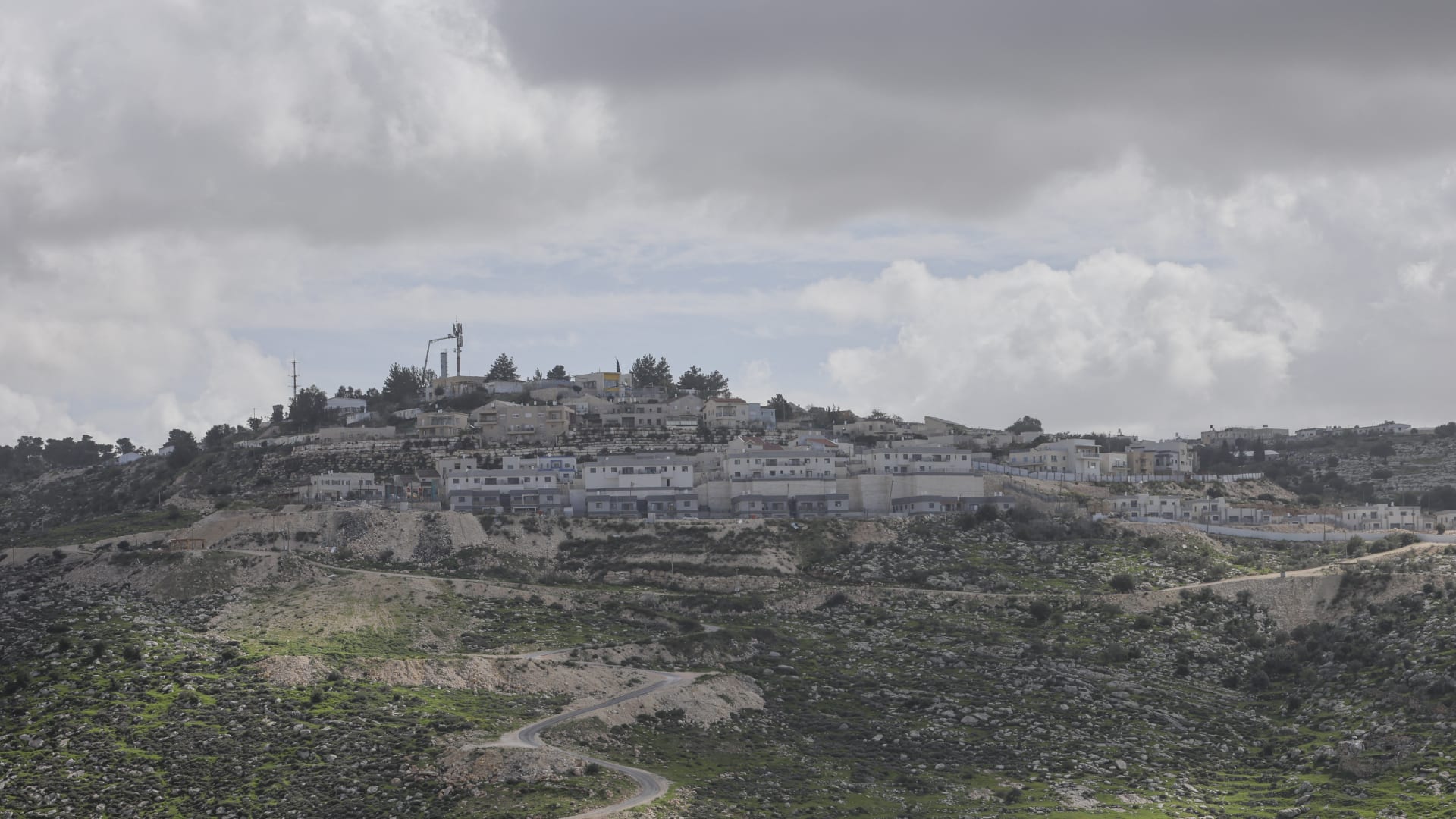 الجامعة العربية تدين قرار إسرائيل بتسجيل مناطق بالضفة الغربية كأراضٍ للدولة