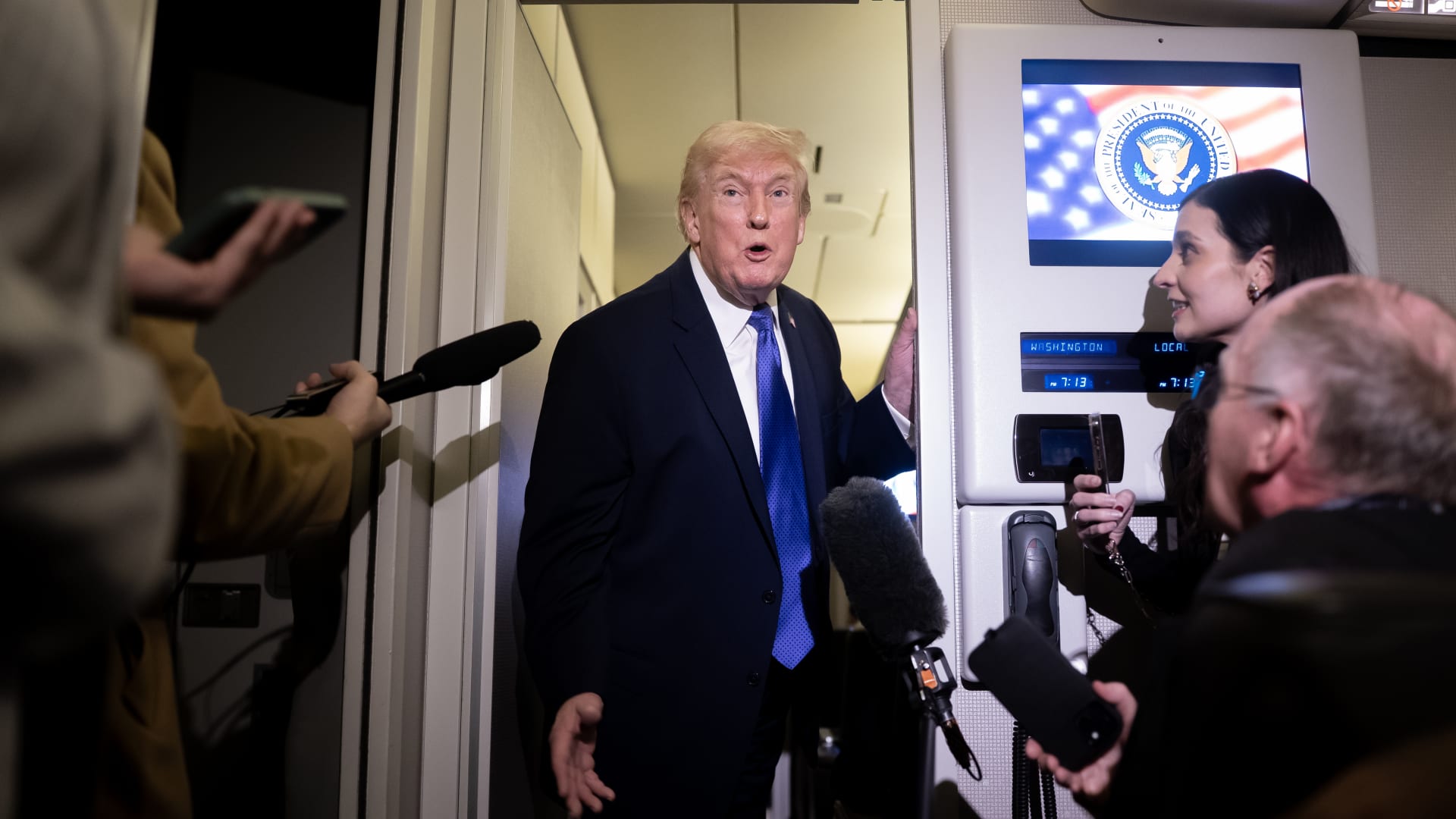 ترامب يُعلق على الخلاف بين السعودية والإمارات: يمكن حلّه بسهولة