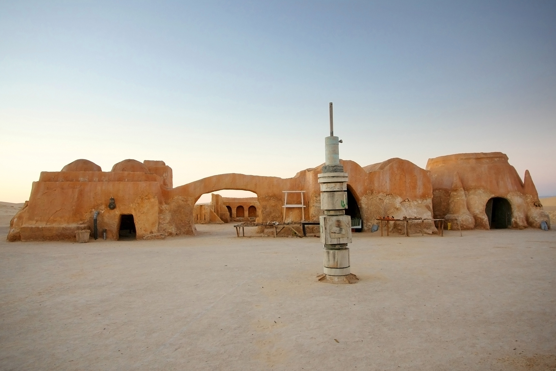 تونس.. من هنا انطلقت "حرب النجوم"