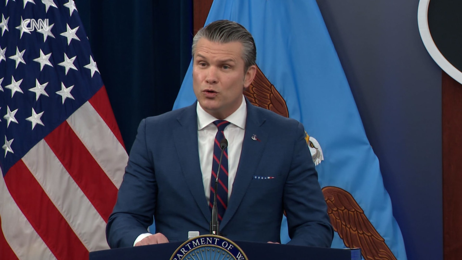 هيغسيث بكلمة له: الضربات الأمريكية على إيران "ليست حرباً لتغيير النظام"