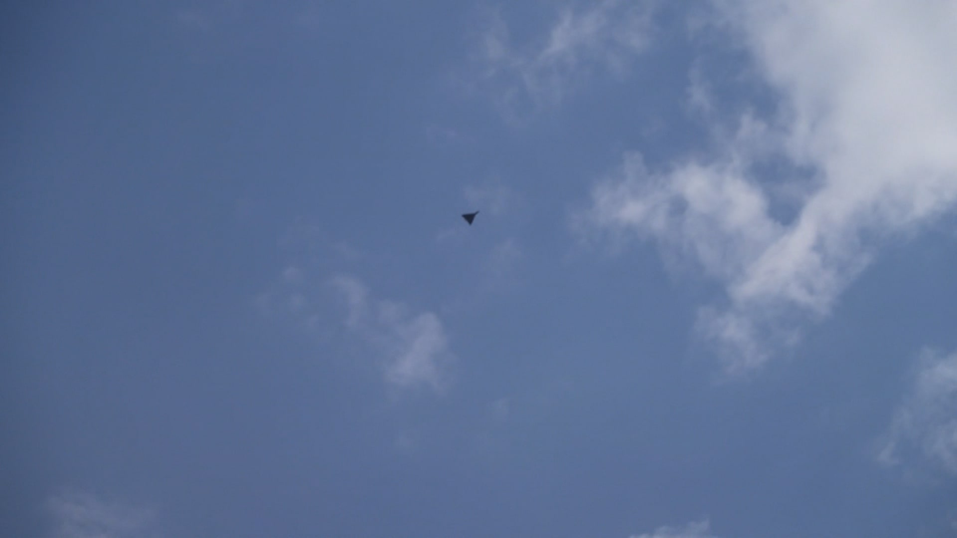 كاميرا CNN ترصد مسيّرة "شاهد" فوق المنطقة الحدودية بين العراق وإيران