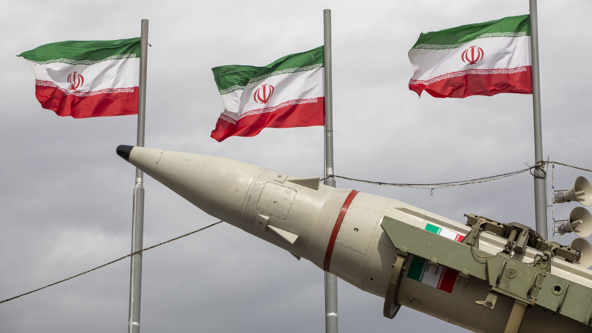 مصادر: إيران أرسلت لواشنطن بشأن محادثات محتملة لإنهاء الحرب.. ومسؤولون أمريكيون: لا مفاوضات جارية