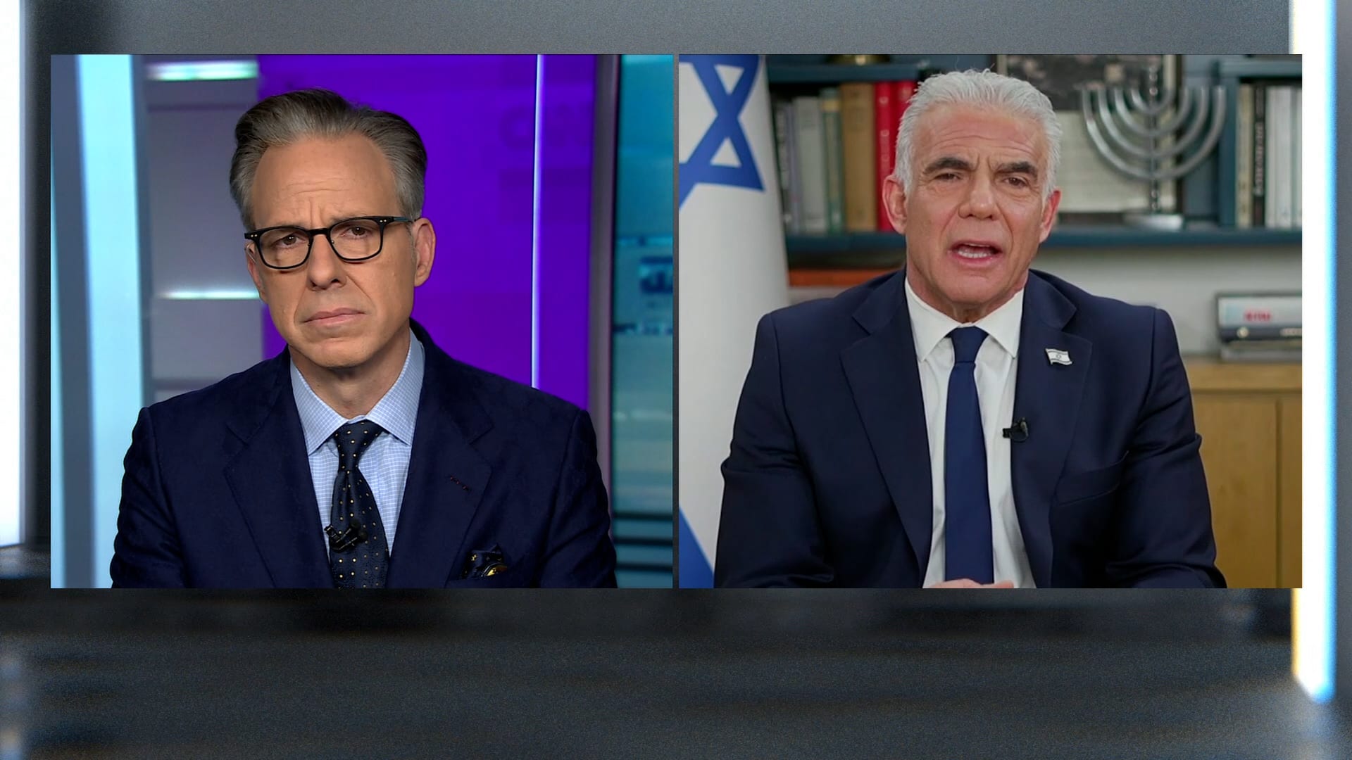 مذيع CNN يسأل يائير لابيد عن سبب تزايد الانتقادات لإسرائيل في أمريكا.. كيف رد؟