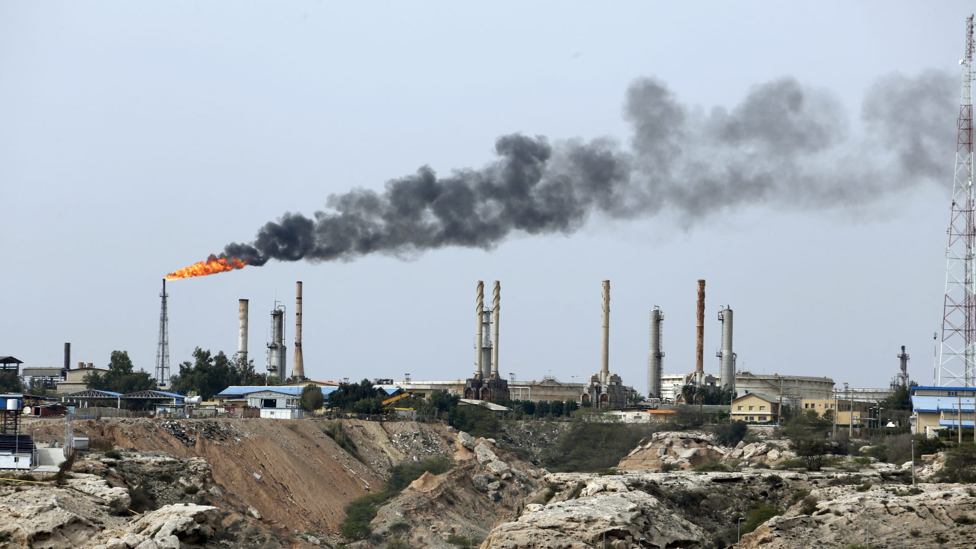 بجانب ورقة قوة بيد طهران.. انظر لمركز إيران على قائمة احتياطات النفط الدولية