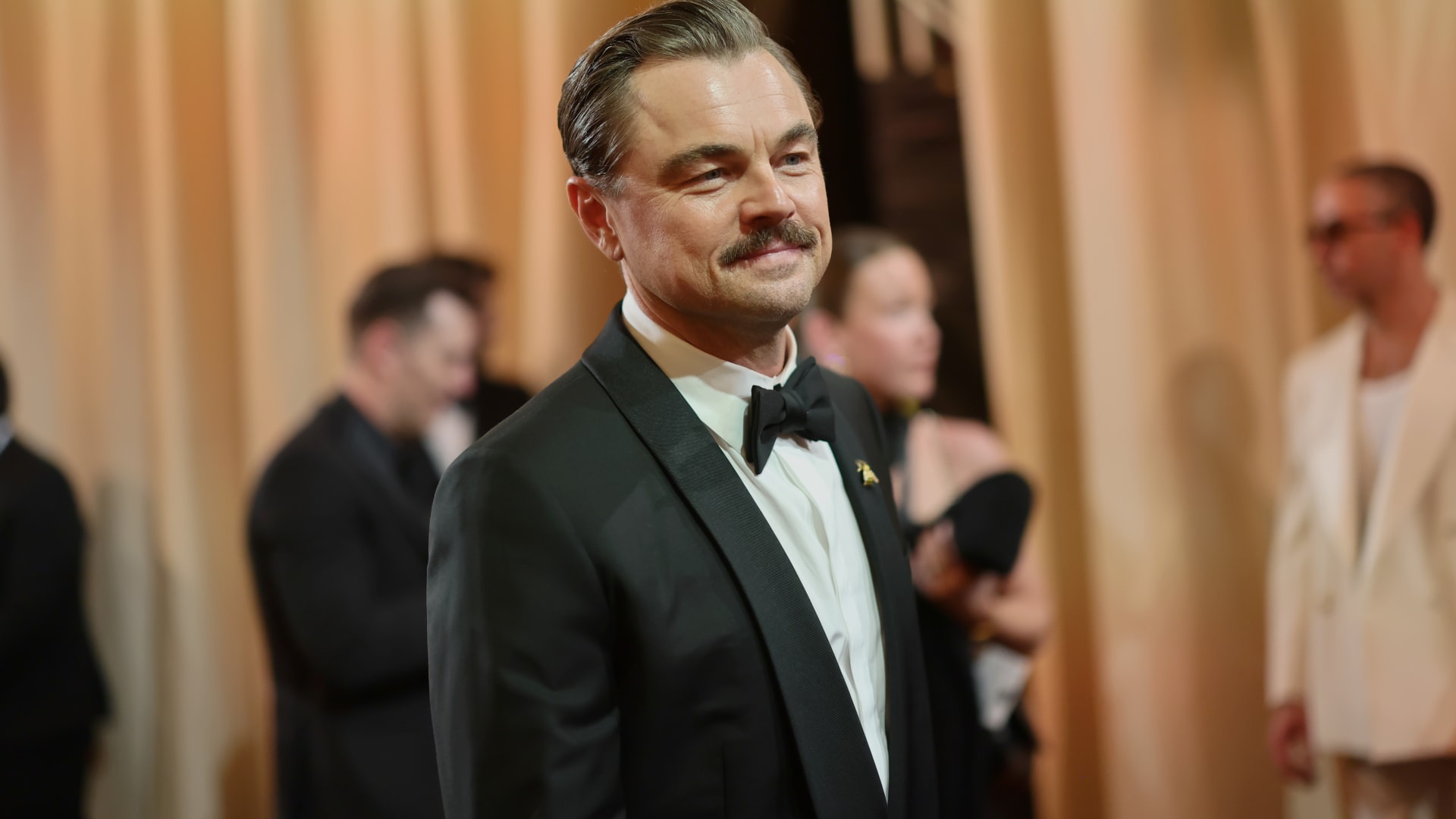 شيخوخة الرجال في هوليوود.. وجوه منتفخة ومعايير مزدوجة