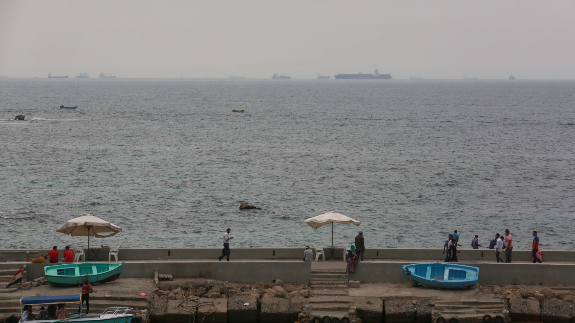 مصر توضح حقيقة أنباء "رسو سفينة أجنبية بموانئها محملة بالفولاذ في طريقها لإسرائيل"