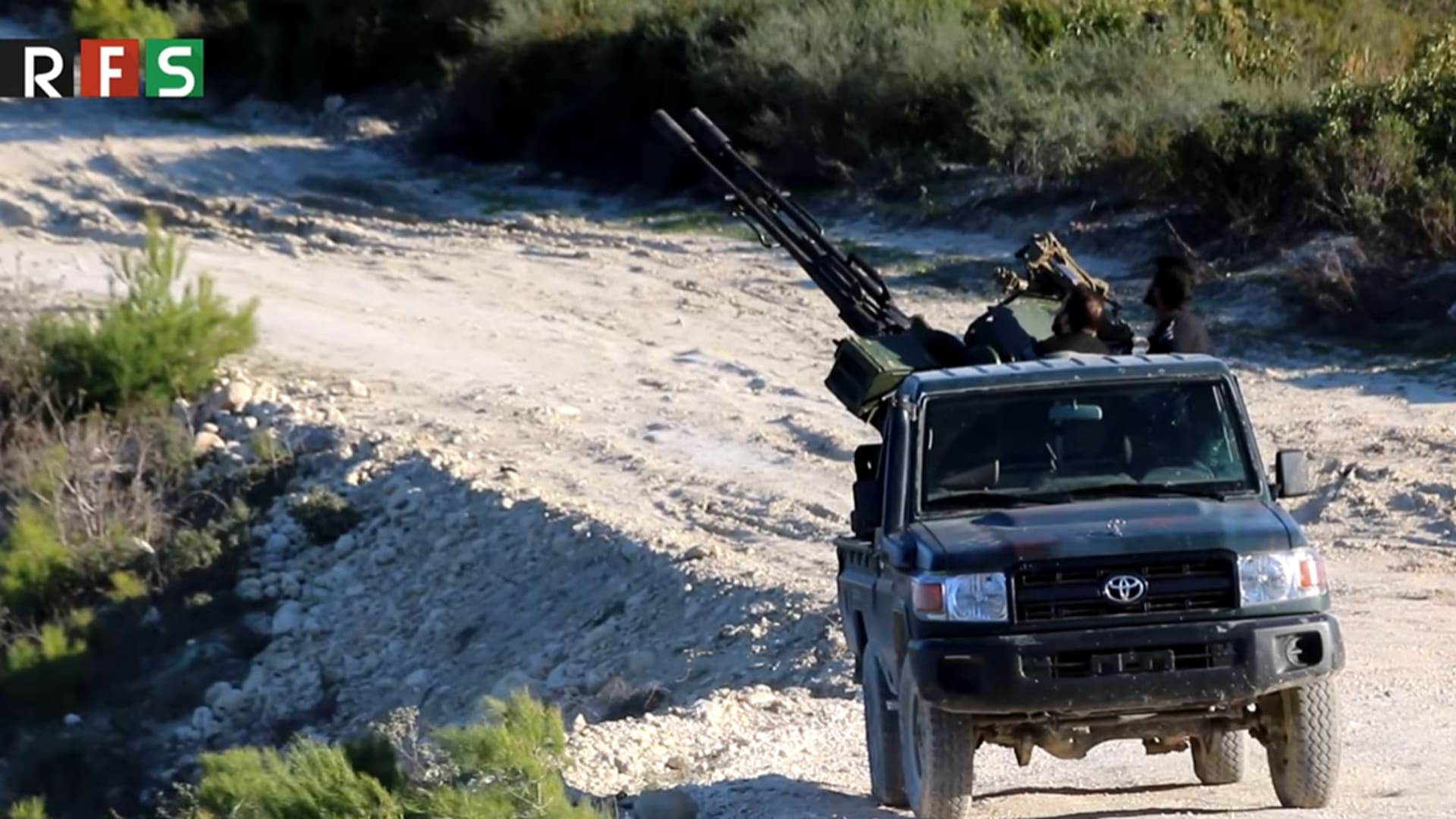 حقيقة فيديو "اشتباك دفاعات الحشد الشعبي العراقي مع مقاتلات أمريكية"