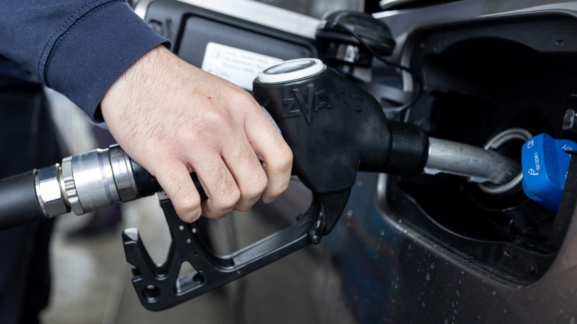 تداعيات حرب إيران تصل داخل أمريكا.. كيف تؤثر على أسعار الوقود؟