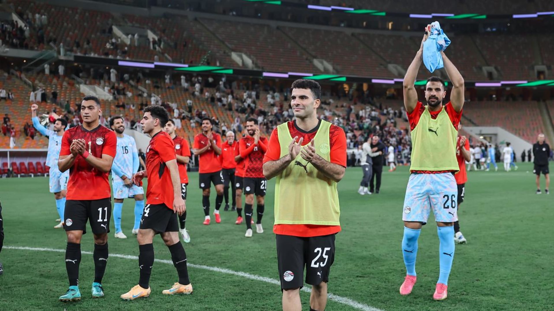 تصرف "لافت" من لاعبي منتخب مصر مع الجماهير السعودية