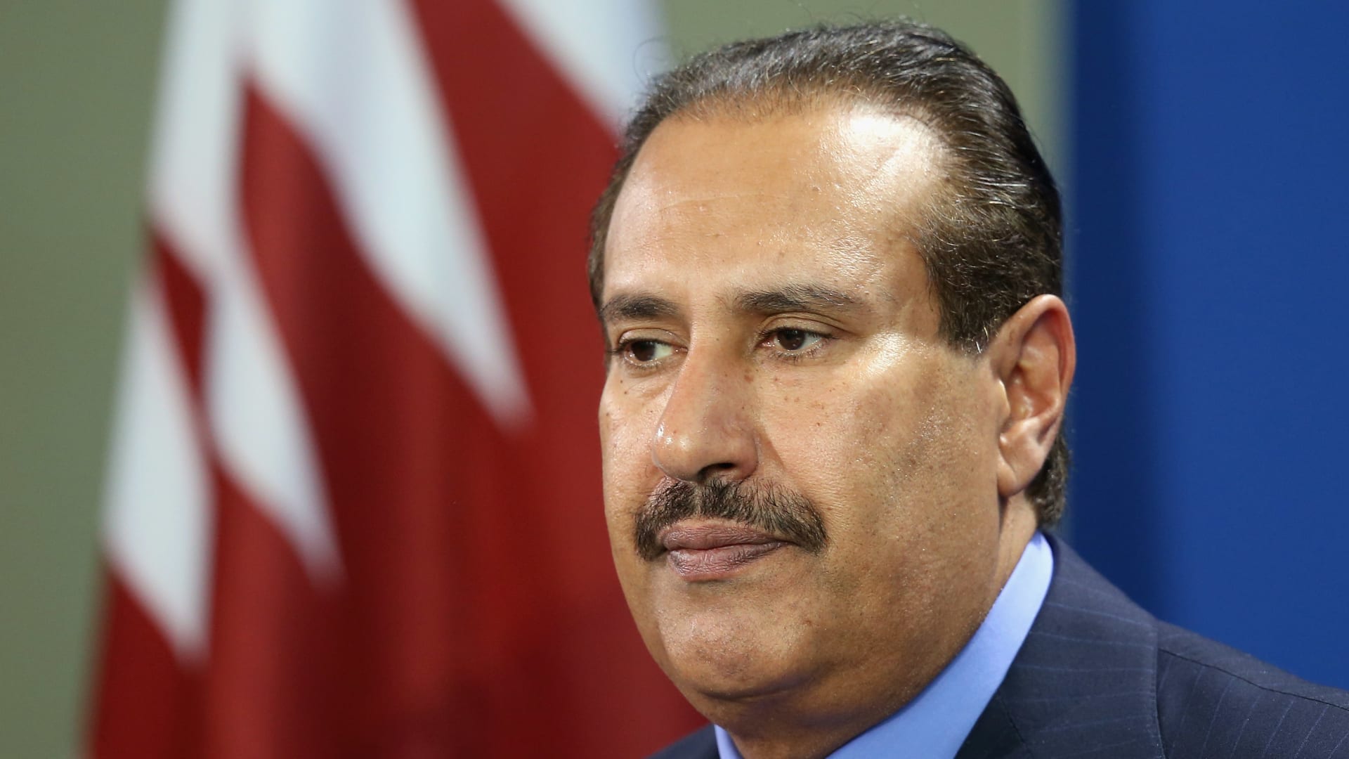 "سيناريو بات أقرب للواقع".. حمد بن جاسم محذرًا من انزلاق منطقة الخليج إلى "حرب استنزاف"