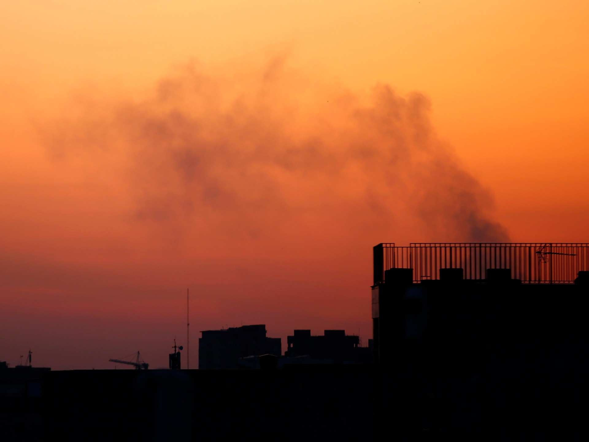 بعد شهر من حرب إيران.. 5 أسئلة حول صراع يتفاقم ويتسع