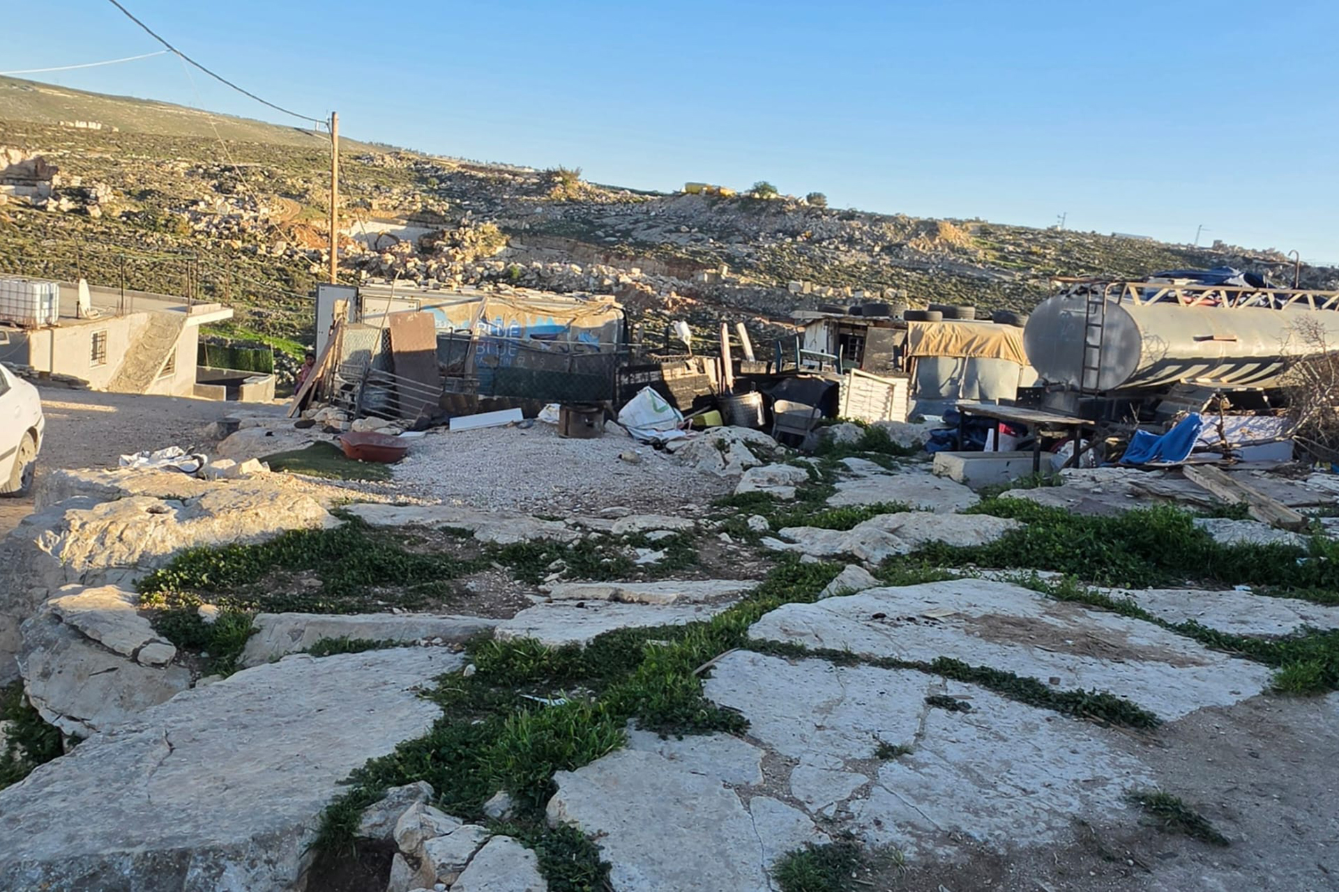 حمروش الفلسطينية.. كانت جنة ثم جاء المستوطنون فبثوا الرعب وسلبوا الرزق