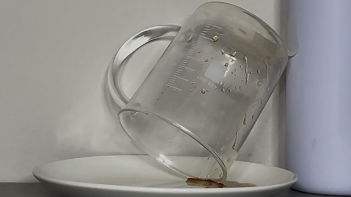 ما لم يخبرك به علماء الفيزياء عن هدر الزيت والحليب في مطبخك