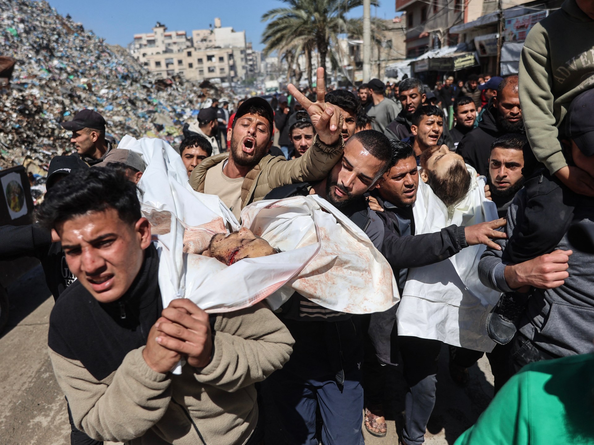 كيف حولت إسرائيل انشغال العالم بحربها على إيران إلى "صك ملكية" لنصف غزة؟