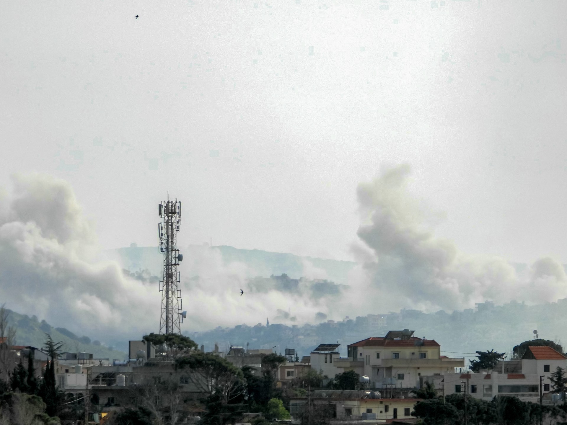 مقتل جندي لبناني بغارة إسرائيلية وحزب الله ينفذ 16 هجوما