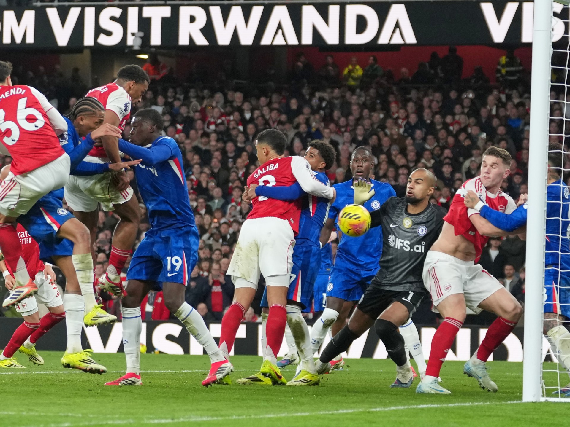 "تيكي تاكا" غوارديولا ضد "مطرقة" أرتيتا.. هجوم واسع على أرسنال بسبب رقمه القياسي "القبيح"