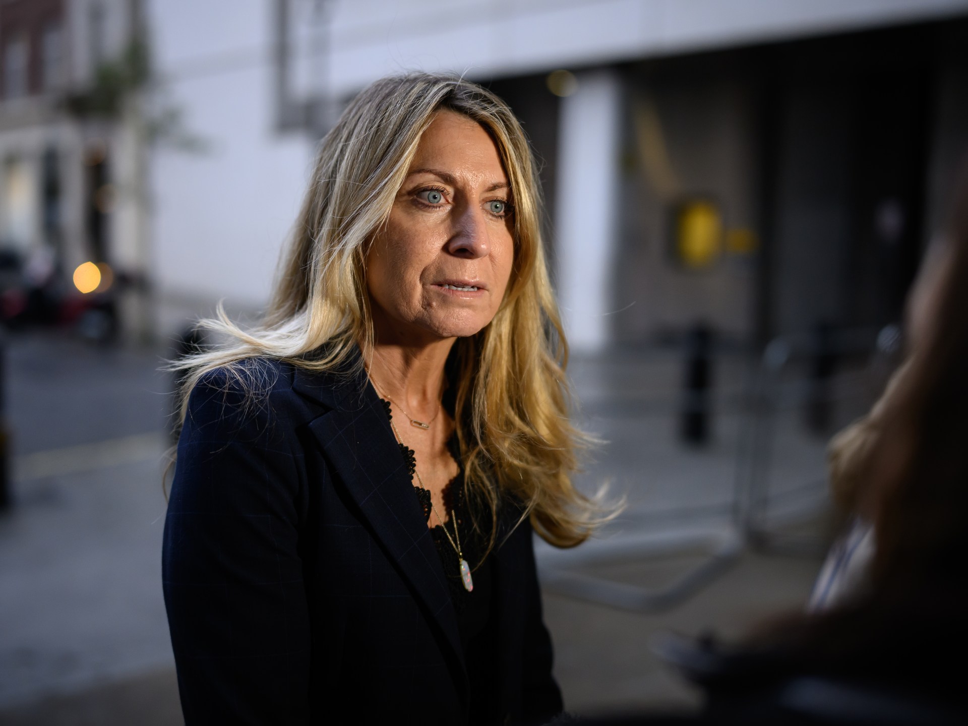 إمبراطوريات الإعلام الأمريكي في مأزق.. استعادة الثقة أم الرضوخ لترمب؟