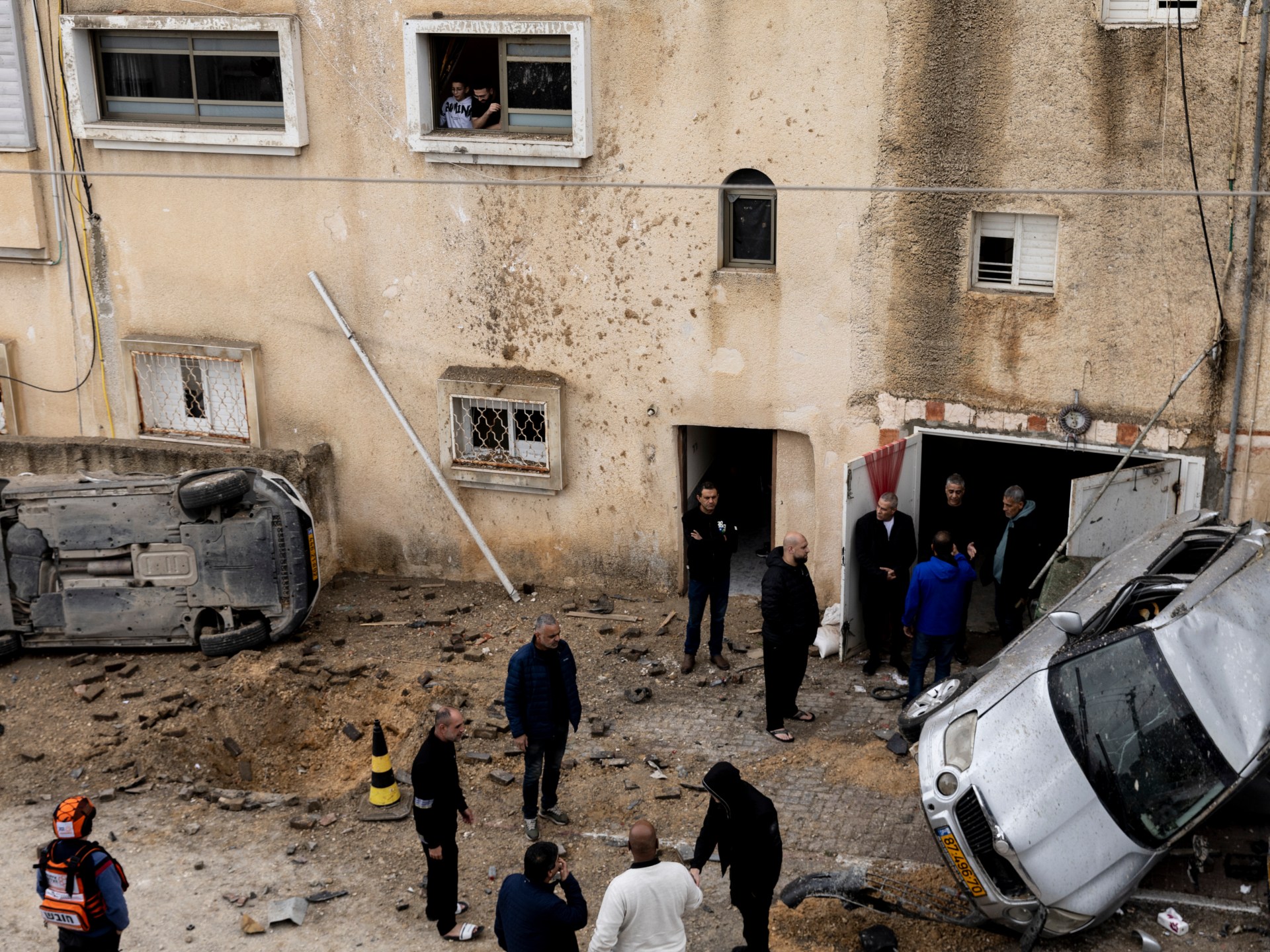 قتيل و14 مصابا ودمار كبير في إسرائيل إثر هجمات من إيران وحزب الله