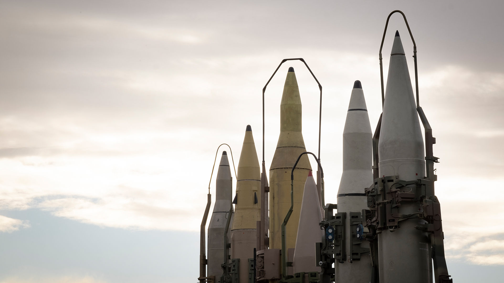 لماذا توقفت إيران عن إعلان عدد الصورايخ التي تطلقها تجاه إسرائيل؟