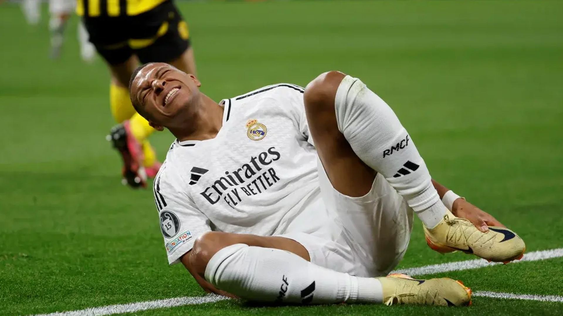 خطأ في فحص ركبة مبابي؟ المنصات تحلل أسباب إقالة الطاقم الطبي للريال