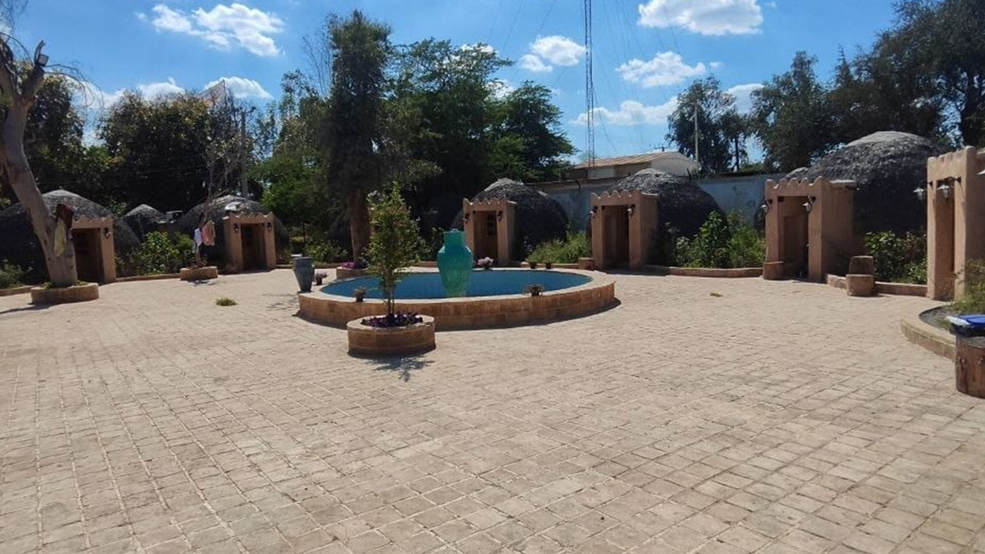 فيديو.. قصف مجمع سياحي بإيران يحوّله إلى مأتم