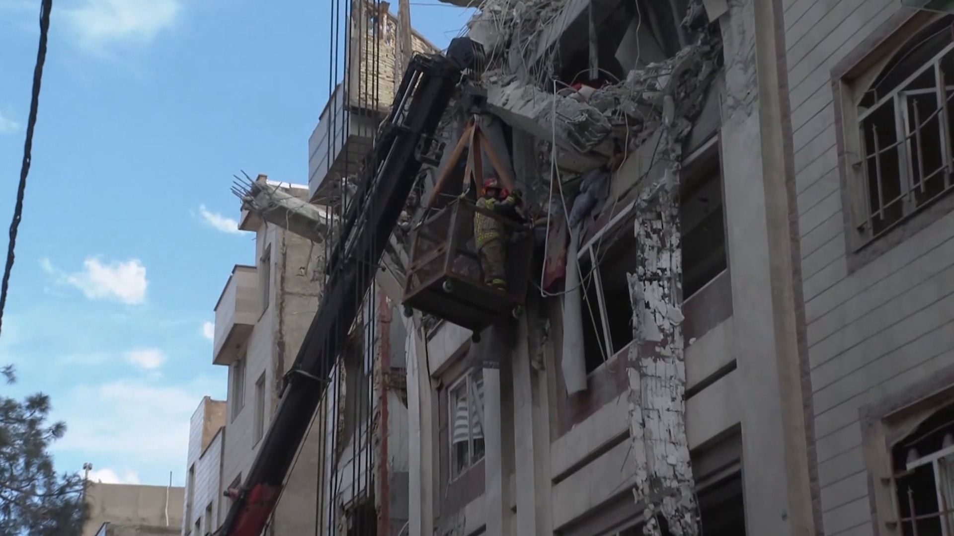 شهر على حرب إيران.. من اغتيال القادة إلى ضرب الخليج والطاقة