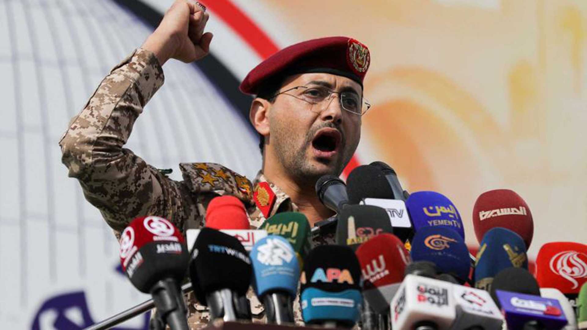 شراكة أم انتحار؟.. جدل بالمنصات بعد قرار الحوثيين الانخراط بالحرب