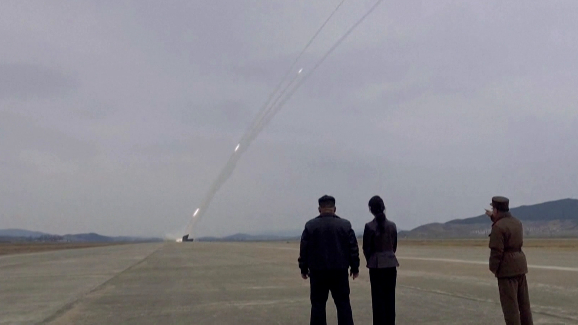 صواريخ كيم تشعل مواقع التواصل.. سخرية عربية من محرّك خارق