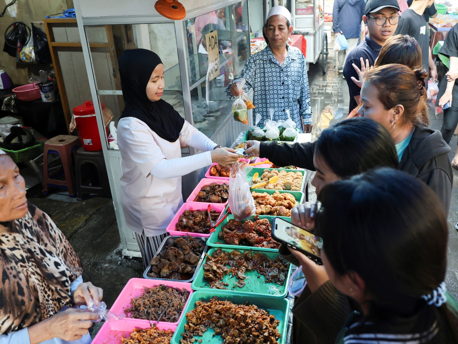 من صوت "البيدوغ" إلى رحلة "الموديك".. كيف يعيش الإندونيسيون رمضان؟