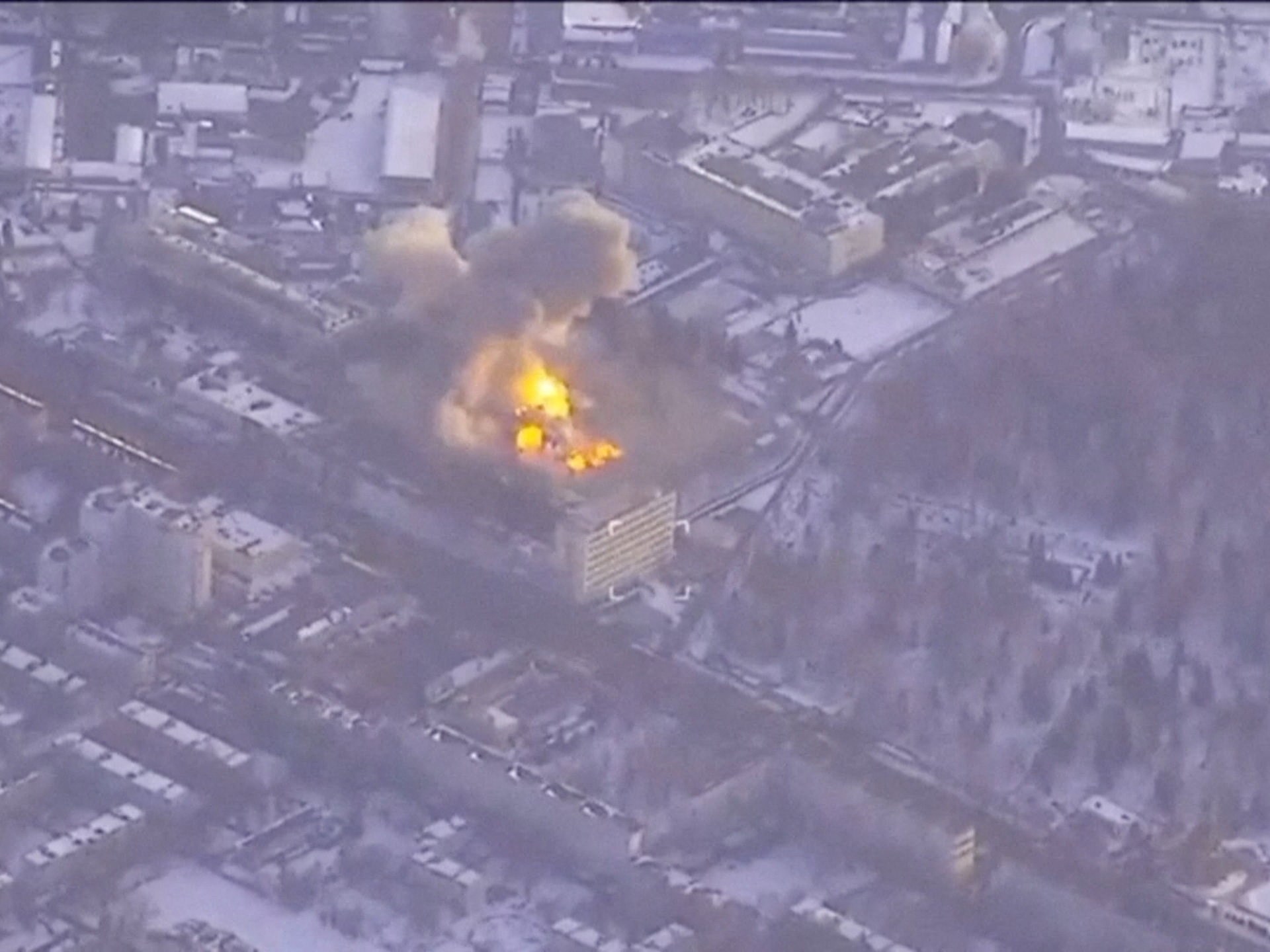 هجوم أوكراني على محطة نفط روسية ولقاء مرتقب بين زيلينسكي وماكرون