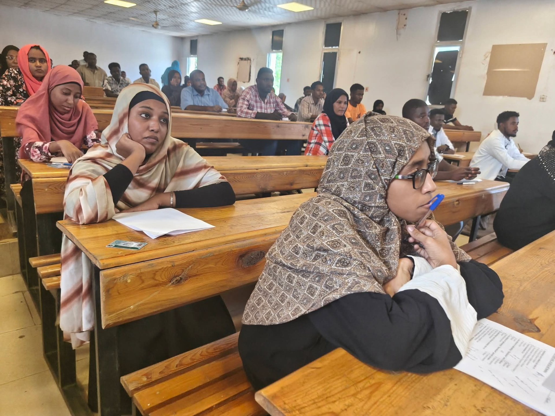 على أبواب تأشيرة بريطانيا.. مستقبل معلق لعشرات الطلبة السودانيين