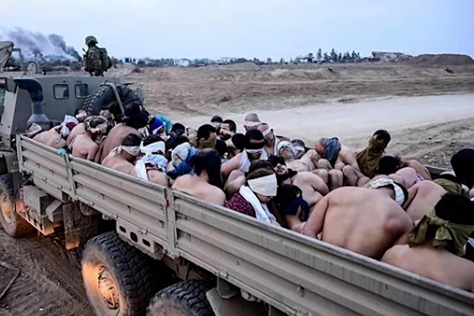 "لم نعد كما كنا".. جنود قاتلوا بغزة يواجهون "وحوشا" تسكنهم بعد الحرب