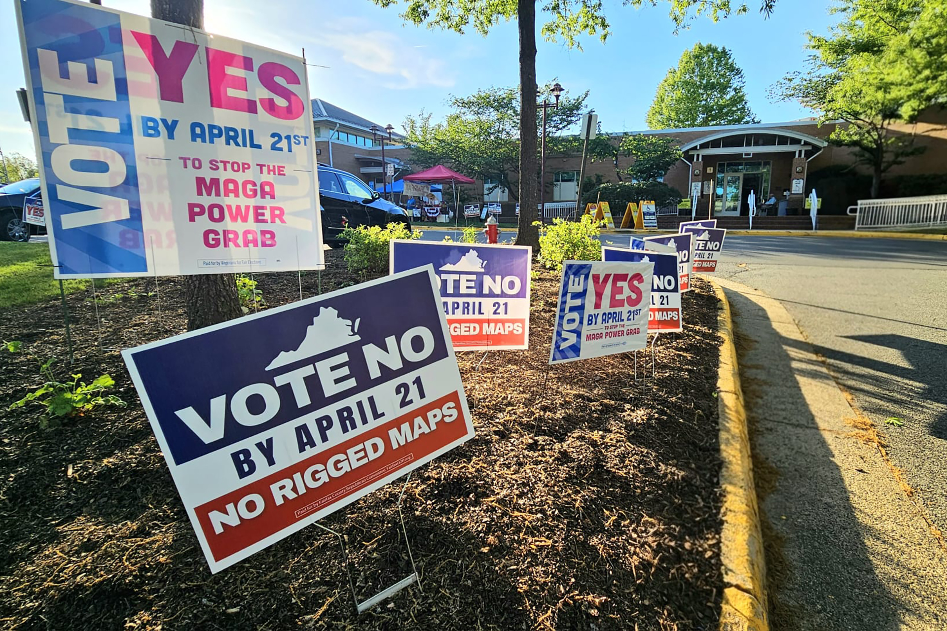 "نعم لكسر نفوذ ترمب".. هل يحسم استفتاء فرجينيا موازين القوة بالكونغرس؟