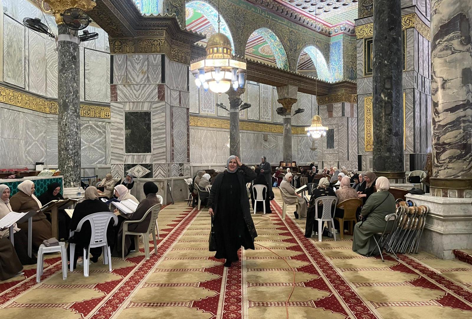 الجزيرة نت ترصد أجواء المسجد الأقصى بعد إعادة فتحه