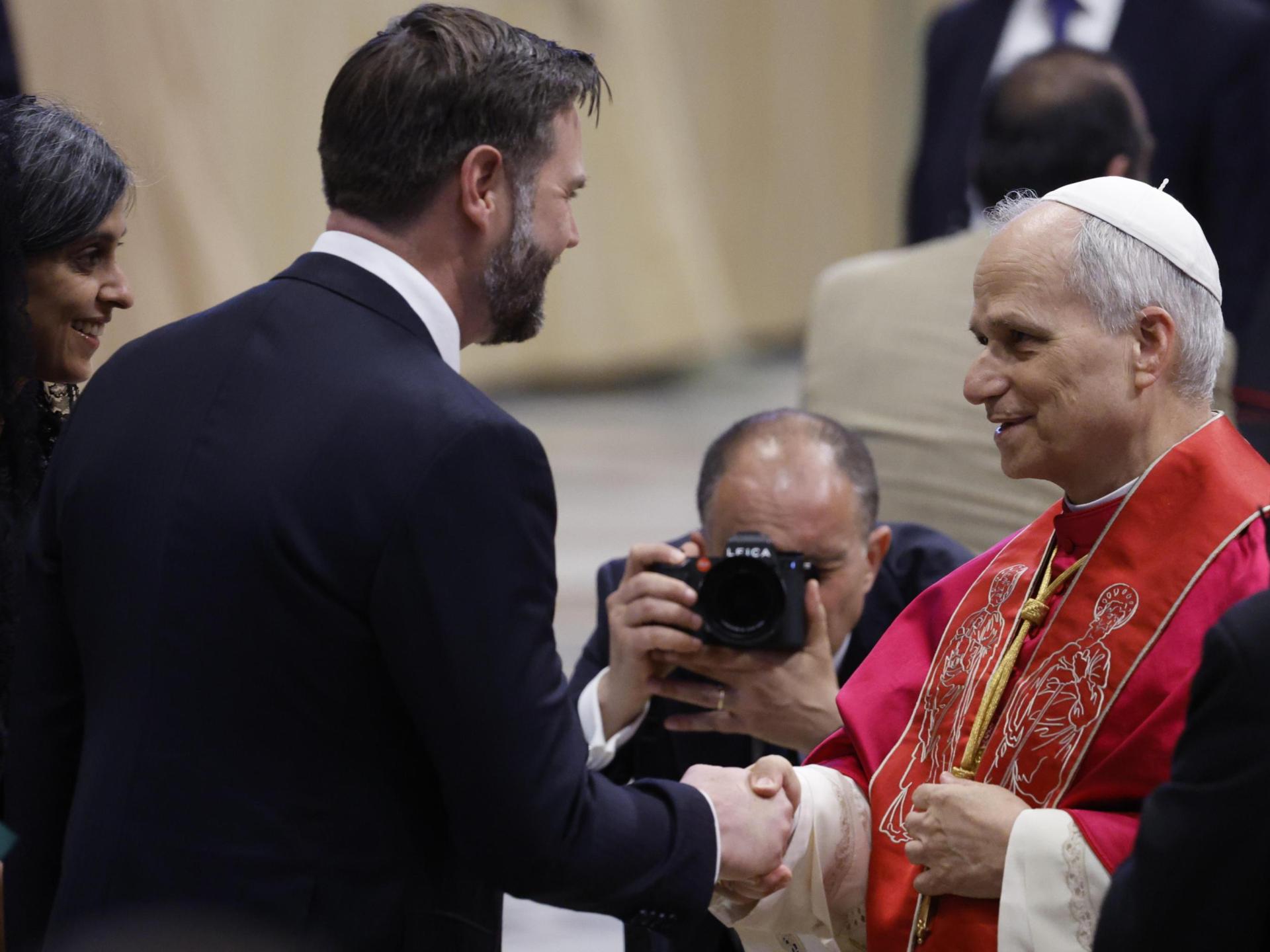 فانس يؤازر ترمب في هجومه على البابا