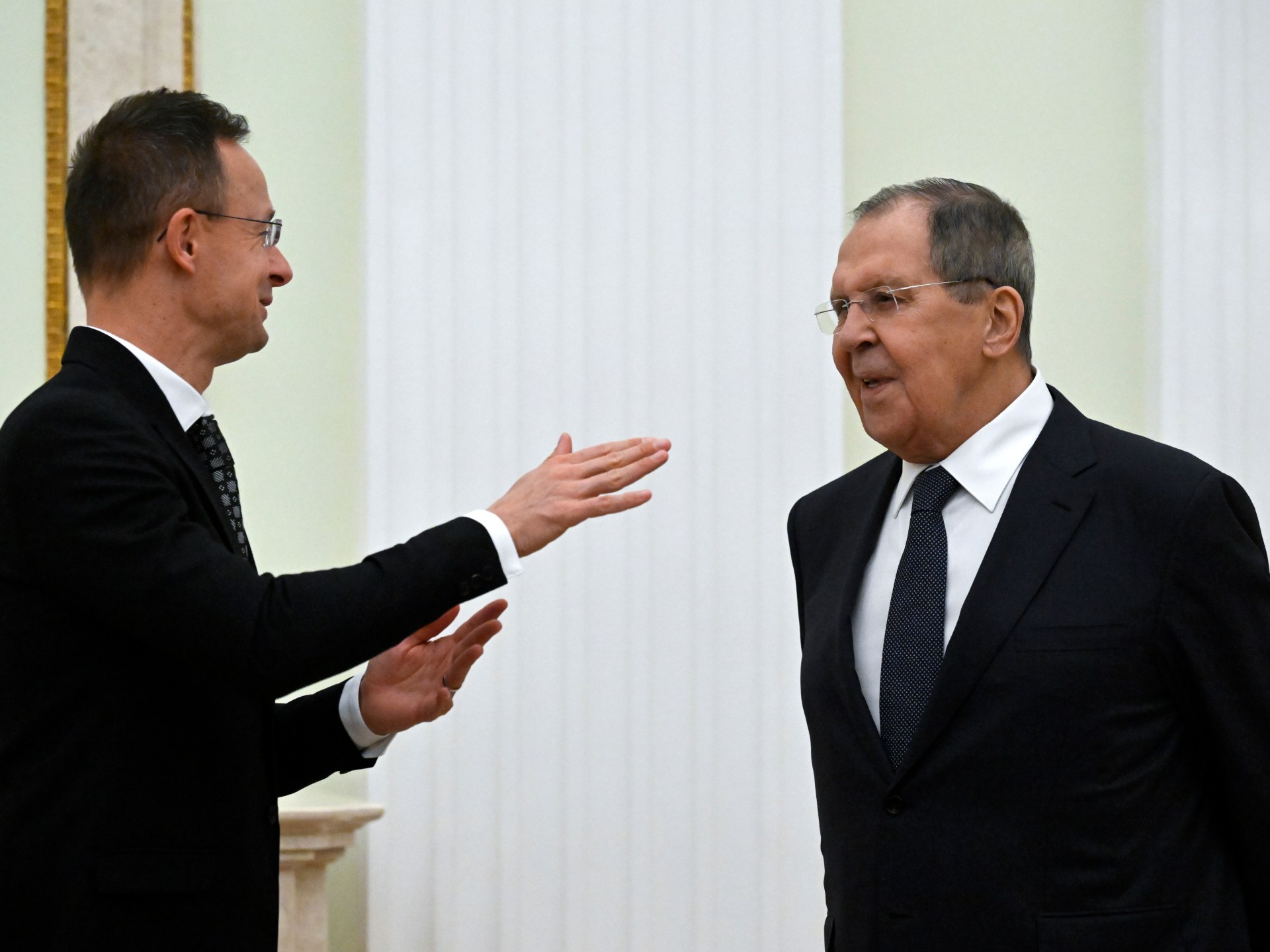 فرنسا تندد بـ"خيانة" المجر لمشاركتها معلومات مع روسيا