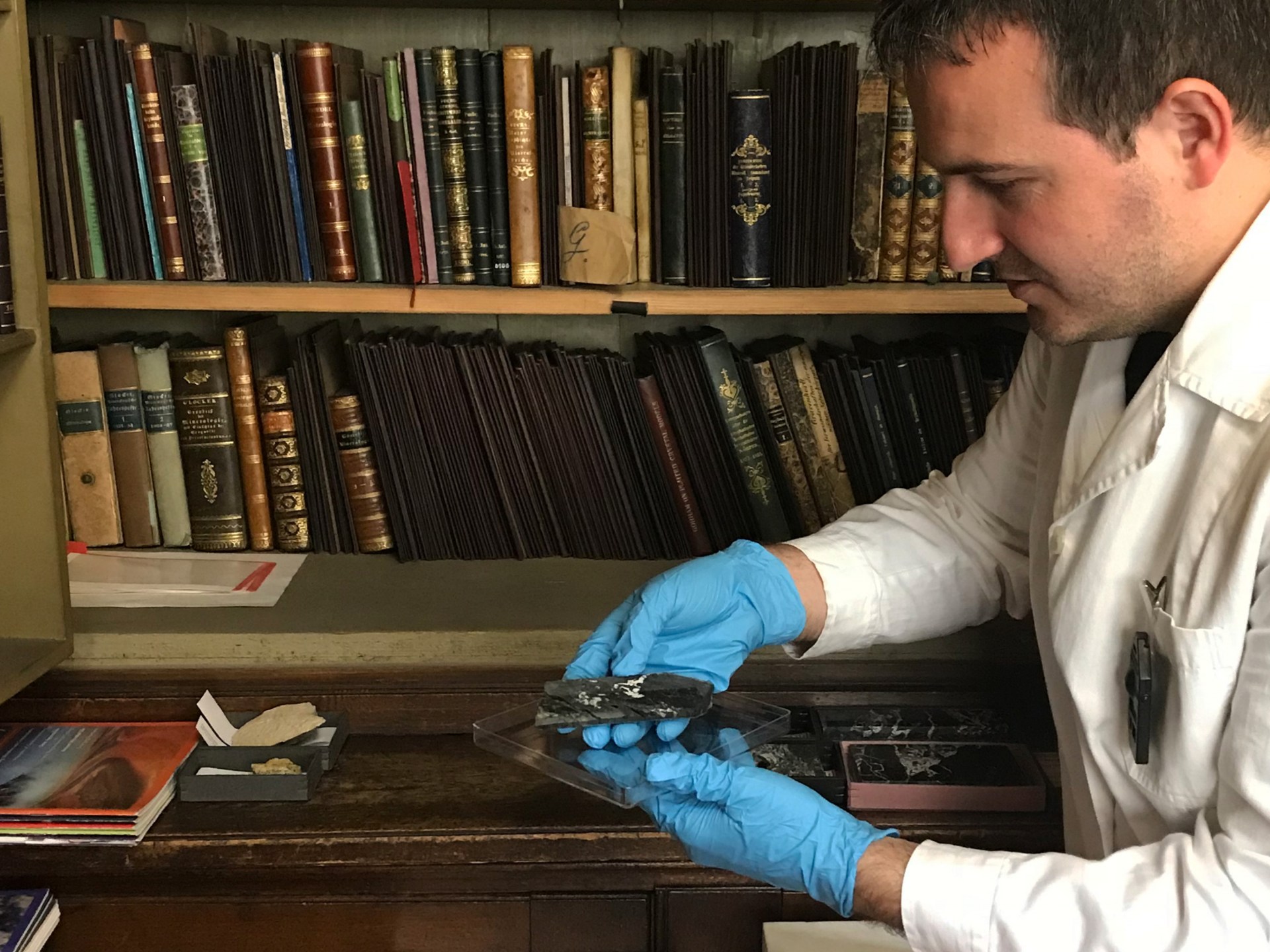 قبل البشر بملياري سنة.. الأرض تشغل مفاعلا نوويا من تلقاء نفسها