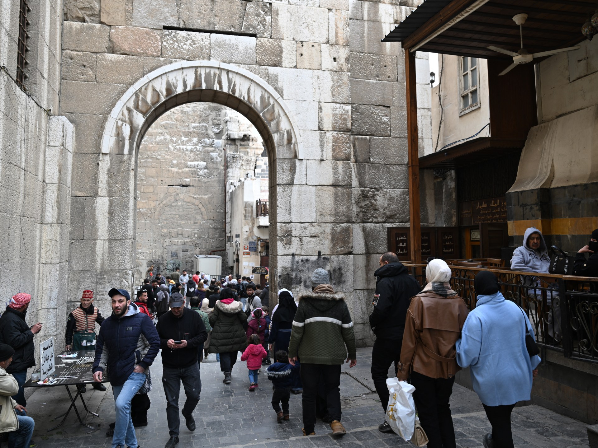 لا نحمل أحقادا.. سوريون: بيوتنا مفتوحة للنازحين اللبنانيين