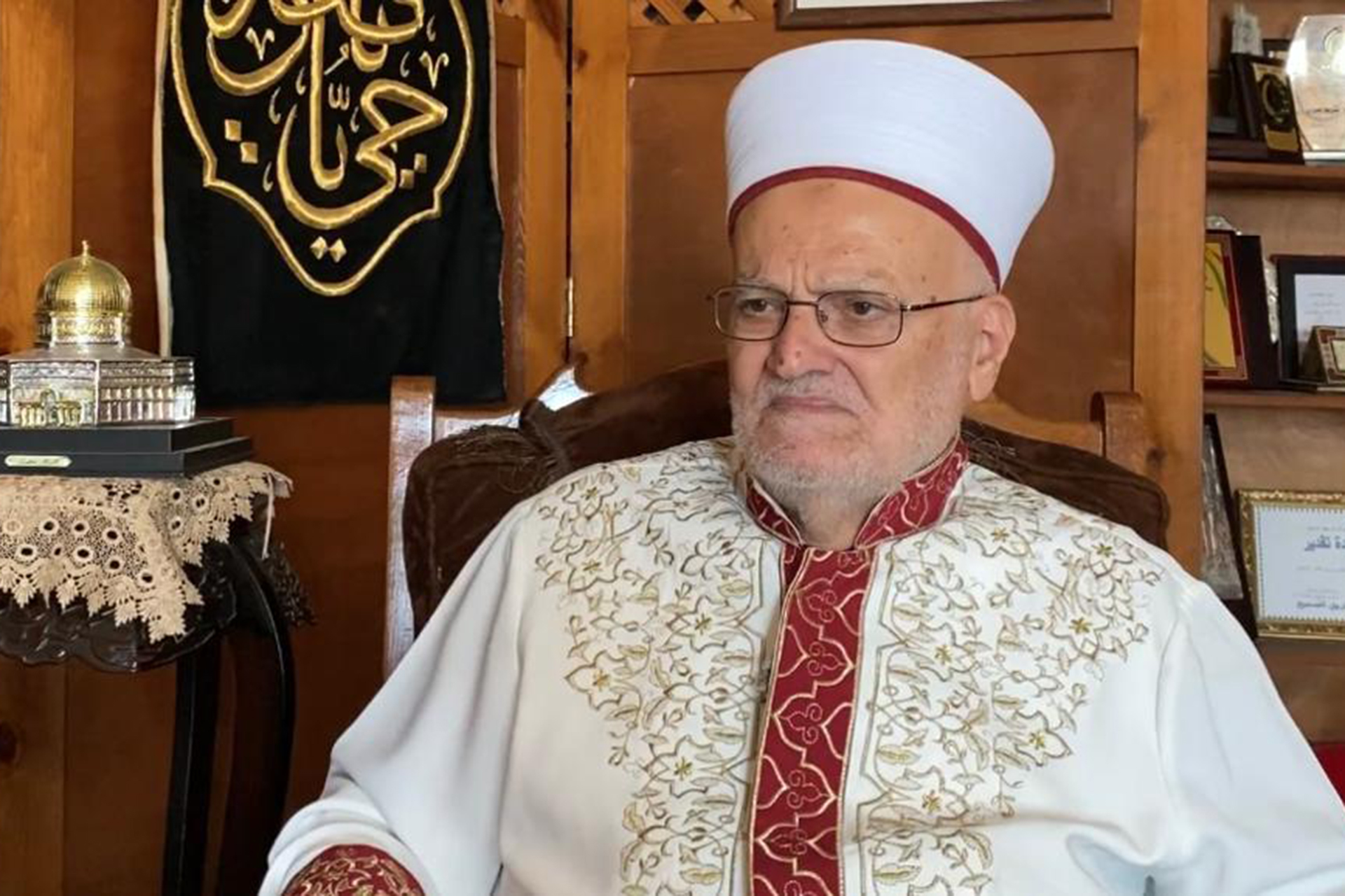 الشرطة الإسرائيلية تمنع خطيب الأقصى عكرمة صبري من دخوله