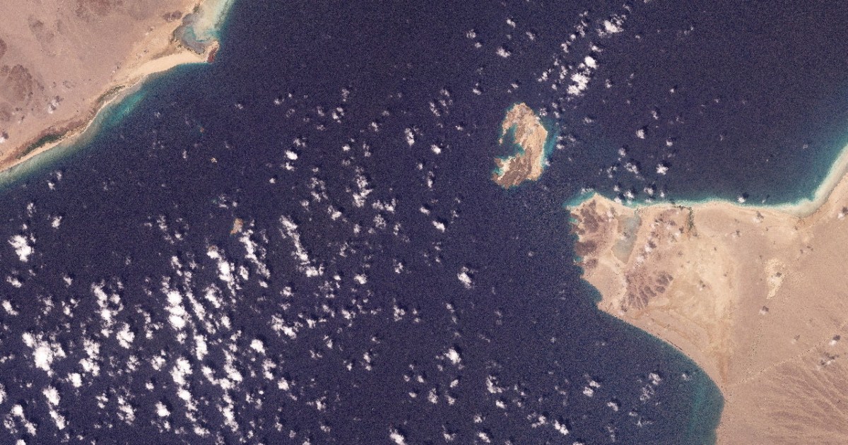 تعبره 21 ألف سفينة سنويا.. كيف يشل إغلاق "باب المندب" الاقتصاد العالمي؟