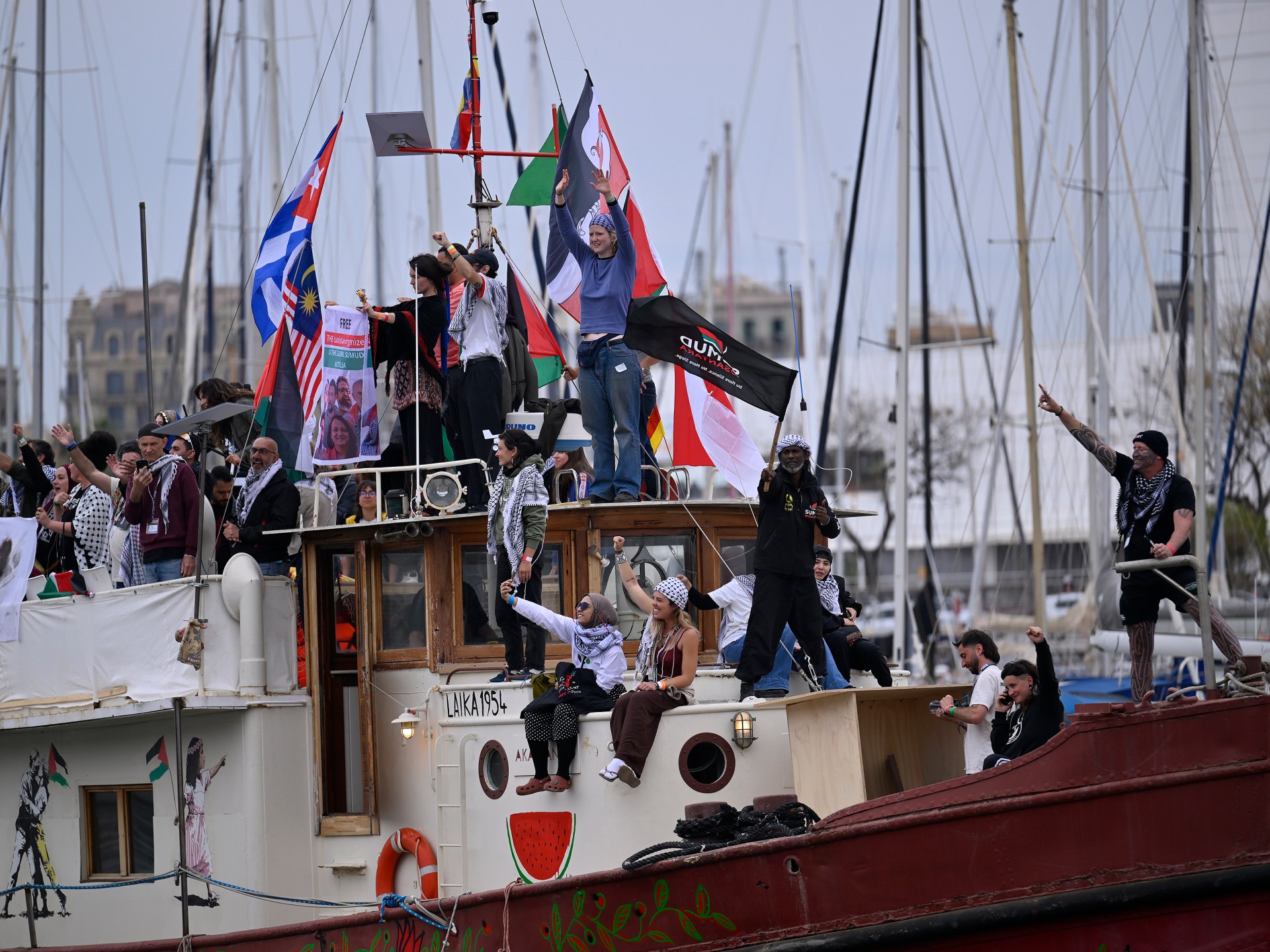 الجزيرة تحمّل إسرائيل المسؤولية عن سلامة طاقمها المرافق لأسطول الصمود